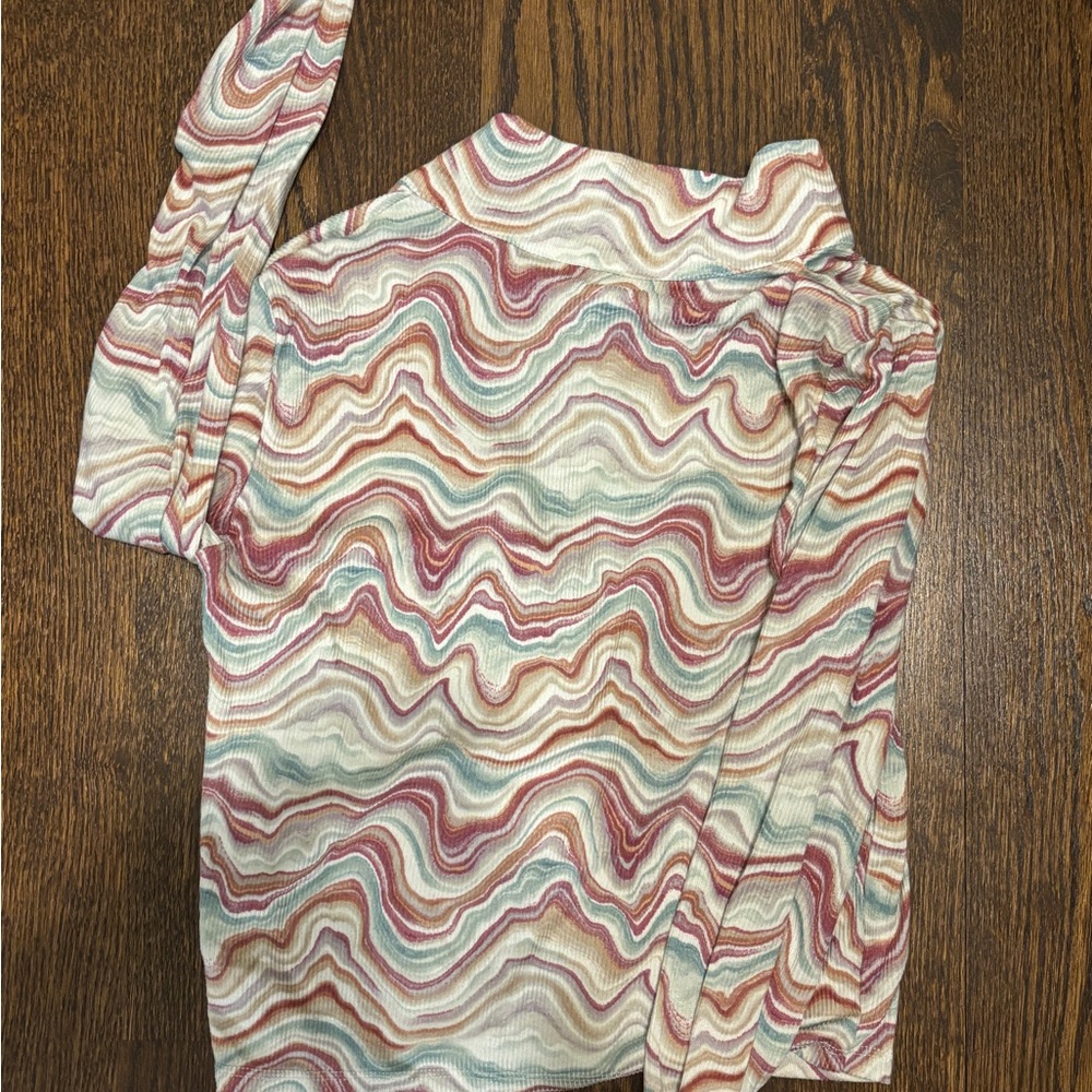 Colorful Wave Pattern Button-Up Shirt - Picture 2 of 2